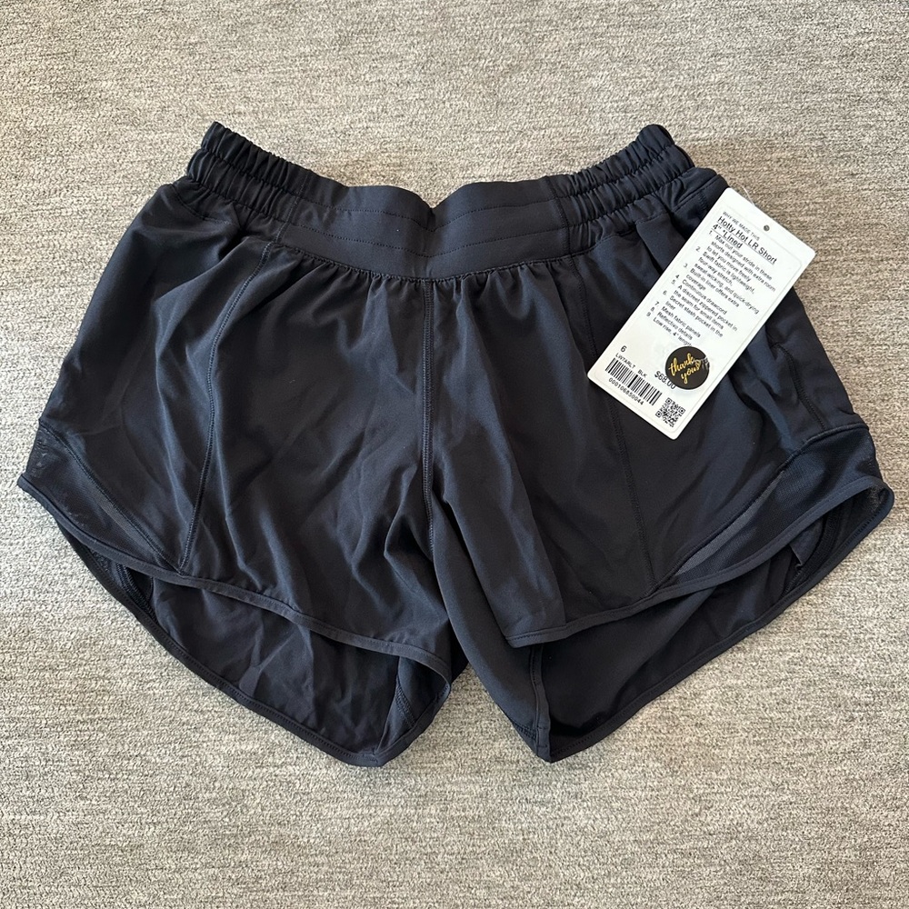NWT Lululemon Black Hotty Hot LR - 4”